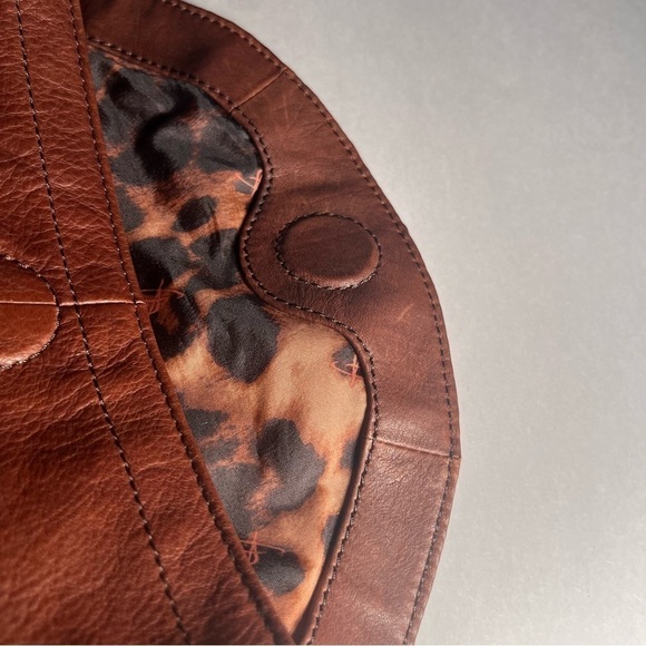 B. MAKOWSKY Brown LEATHER SATCHEL HANDBAG WITH Twisted STRAP SHOULDER PURSE - Picture 10 of 16